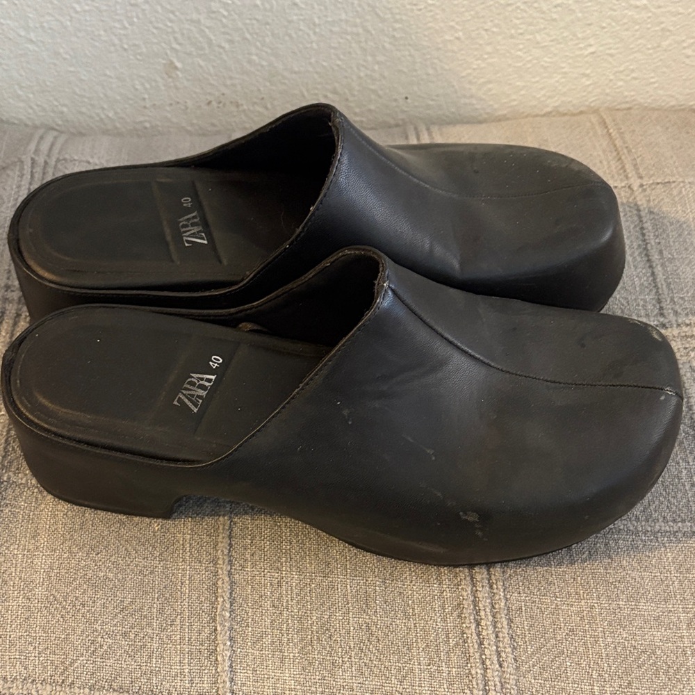 Zara slip on clog